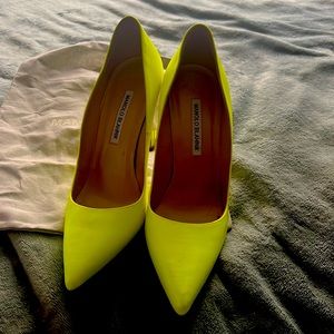 Manolo Blanik , Size 39, Neon Yellow